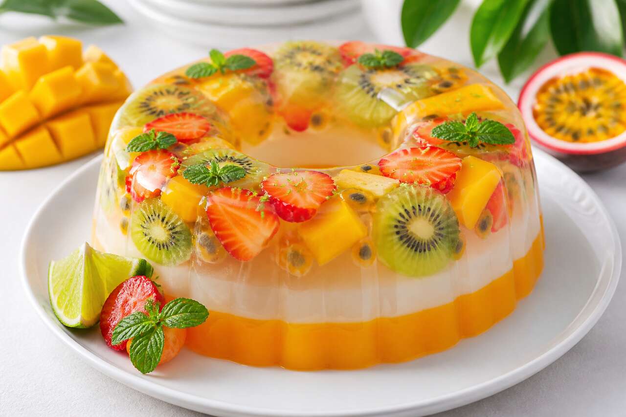 Recette de gelée d'eau de coco et de fruits frais