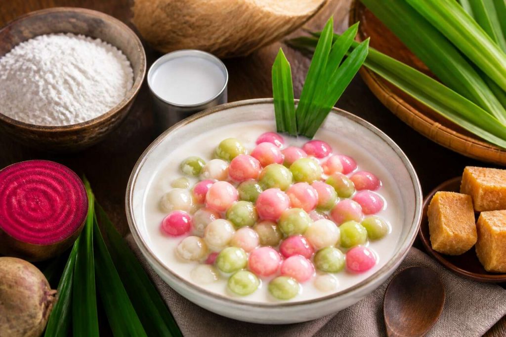 Recette de bua loy : boules de riz gluant au lait de coco