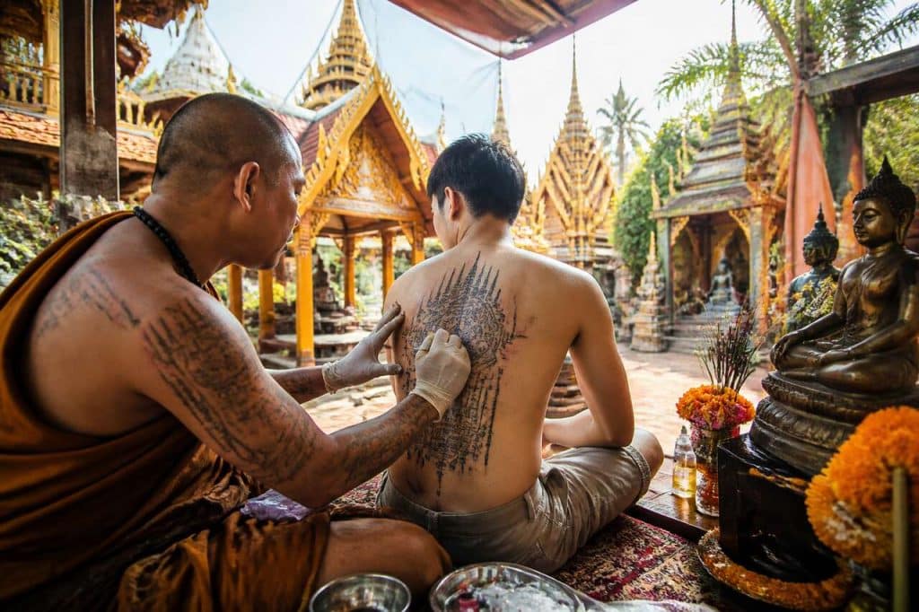 Tatouage Sak Yant en Thaïlande : guide complet de cette tradition sacrée