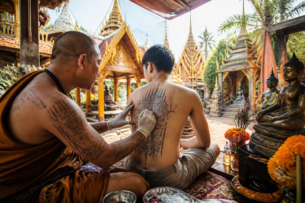 Tatouage Sak Yant en Thaïlande : guide complet de cette tradition sacrée